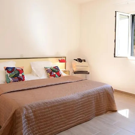 Les Eucalyptus 포르토 폴로