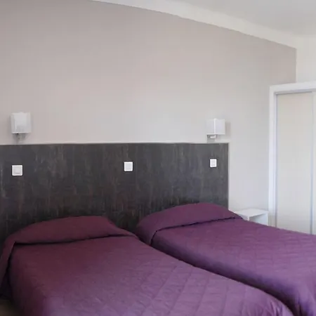 Отель Les Eucalyptus 3*