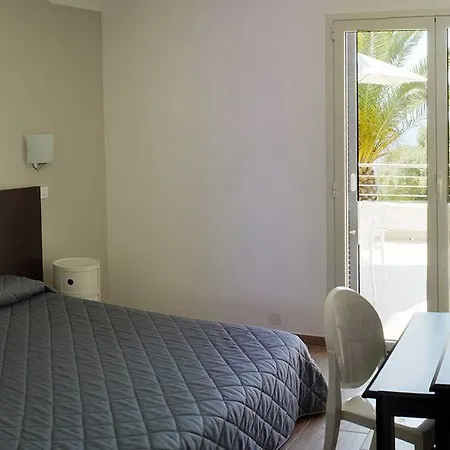Les Eucalyptus 3*